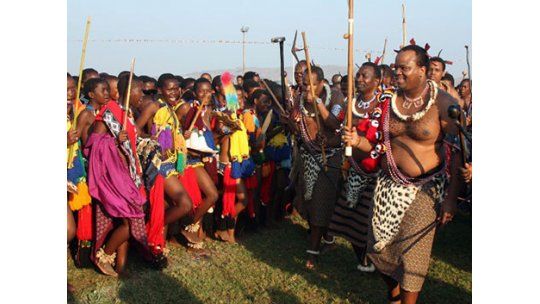 Rey africano pagará US$ 17 a jóvenes que se mantengan vírgenes