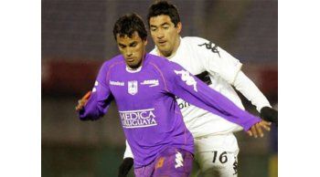 Defensor va por una clasificación ante Olimpia en Asunción