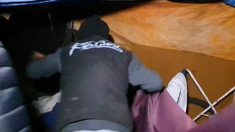buscan a quienes atacaron a un hombre en situacion de calle; sufrio quemaduras en piernas y genitales