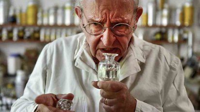 ¿fabricar el olor de la luna?, la alocada apuesta de un escultor de aromas frances