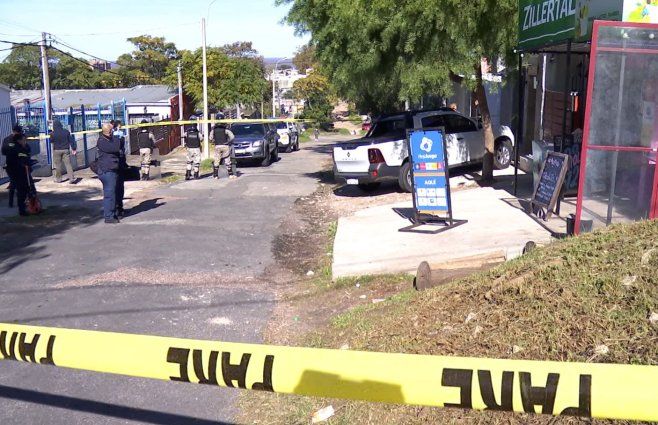 Foto: Subrayado. Escena del homicidio del almacenero, en el Cerro, el 15 de mayo de 2024.