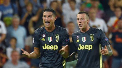 ronaldo fue expulsado con roja directa y se fue llorando de la cancha