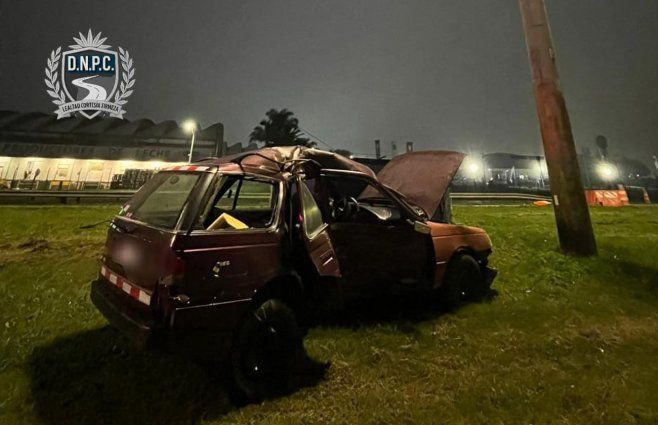 Foto: Policía Caminera. El hombre de 65 años conducía la camioneta y lo acompañaba su nieta, de 21.