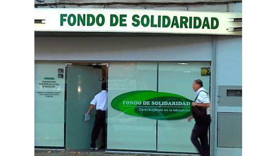 Más de 6.000 becas de $4.500 para estudiantes universitarios