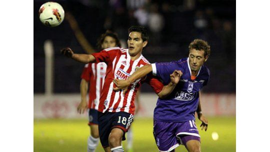Defensor le ganó 1 a 0 a Chivas y quedó segundo en su grupo