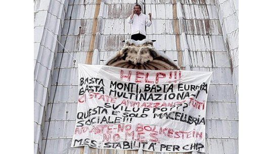 Empresario protesta en la cúpula de la basílica de San Pedro