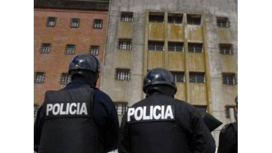 La Policía investiga banda de policías corruptos en cárceles
