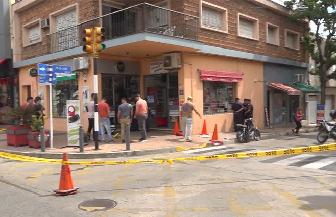 rapiña-local-celulares-artigas-y-18-de-julio-san-jose