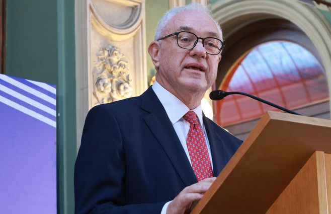 Mario Lubetkin en su discurso de asunción en el Palacio Santos. Foto: AFP
