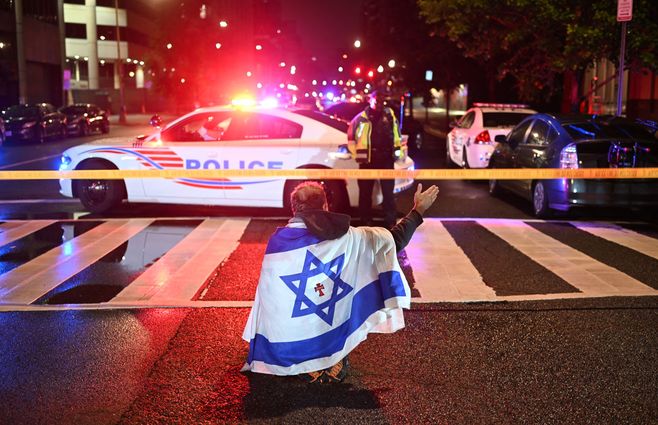 El lugar donde fueron asesinados los dos funcionarios de la embajada de Israel en Washington, Estados Unidos. Foto: AFP