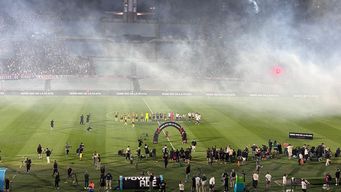 comision disciplinaria de auf sanciono a los grandes por hechos en el clasico: penarol pagara 200 ur y nacional 180 ur