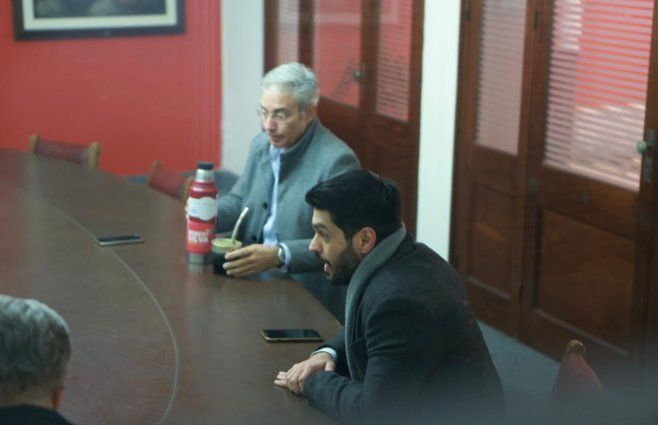 Foto: FocoUy. Andrés Ojeda y Robert Silva se reúnen este martes con el canciller Paganini.