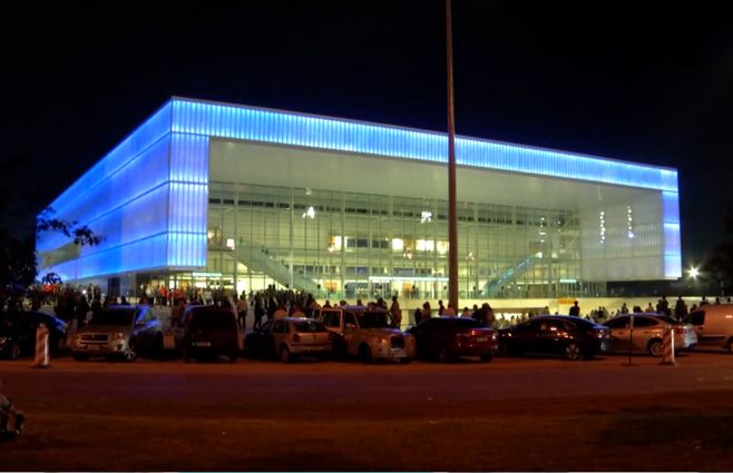 ANTEL-ARENA-de-noche