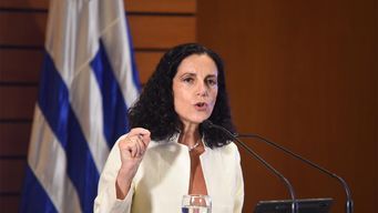 arbeleche estimo que crecimiento de la economia uruguaya de 2022 superara el 5% del pbi