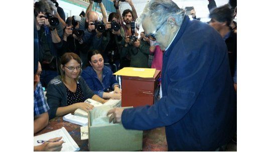 Mujica vota