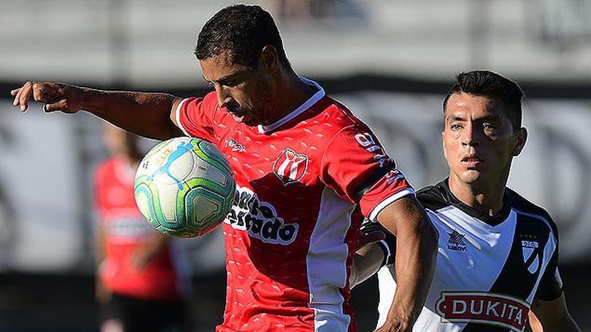 Danubio derrotó 10 a River, Fénix 20 a Progreso y Atenas 21 a Wanderers