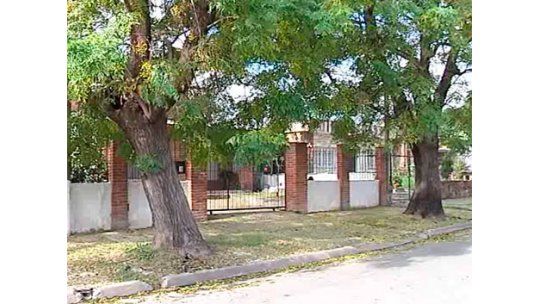 Llevan un año esperando retiren árboles en mal estado