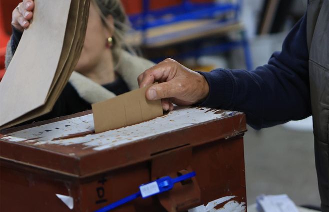 urna-voto-elecciones-departamental-2025-foto-focouy.jpg