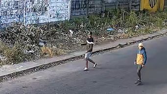 policia pide colaboracion para identificar a dos hombres buscados por homicidio