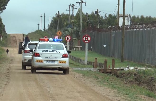 Cárcel-de-Rocha-policías.jpg