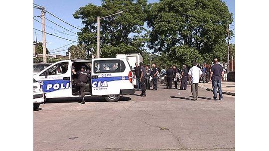 Atentaron contra policía que hirió a rapiñeros el viernes
