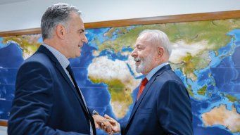 Orsi con Lula en Brasilia. Foto: enviada por el comando de transición de Orsi.