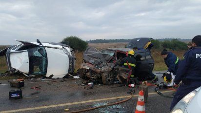 El accidente frontal dejo así los vehículos.&nbsp;