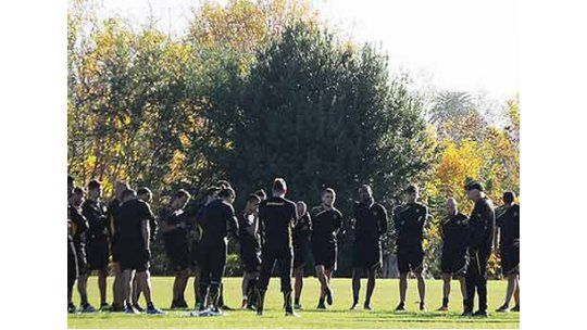 Peñarol entrena foto oficial
