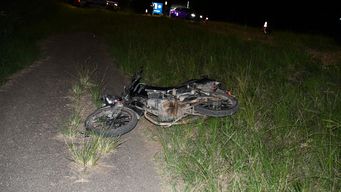 motociclista y acompanante con lesiones graves tras chocar contra columna del alumbrado; uno esta en cti y el otro derivado al clinicas