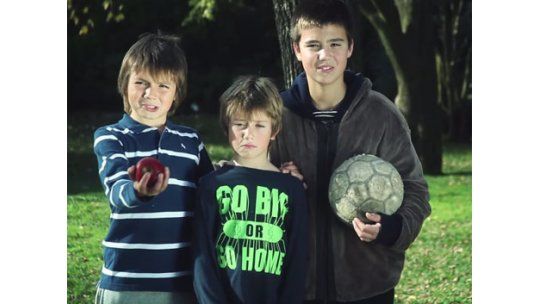 Una manzana para el maestro, homenaje a Oscar W. Tabárez