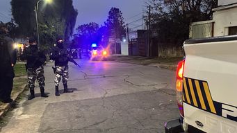 una joven de 21 anos murio y un hombre de 29 esta grave tras ser baleados en la teja