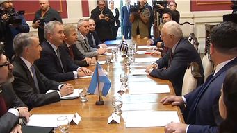 Reunión de cancilleres de Uruguay y Argentina por planda de hidrógeno verde.