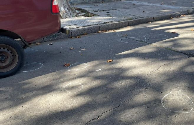 Casquillos de bala disparados por el policía en el lugar. Foto: Verónica Chevallier, periodista de Subrayado.