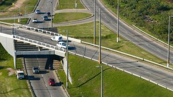 Foto: IMM. Puente en los accesos en Montevideo.