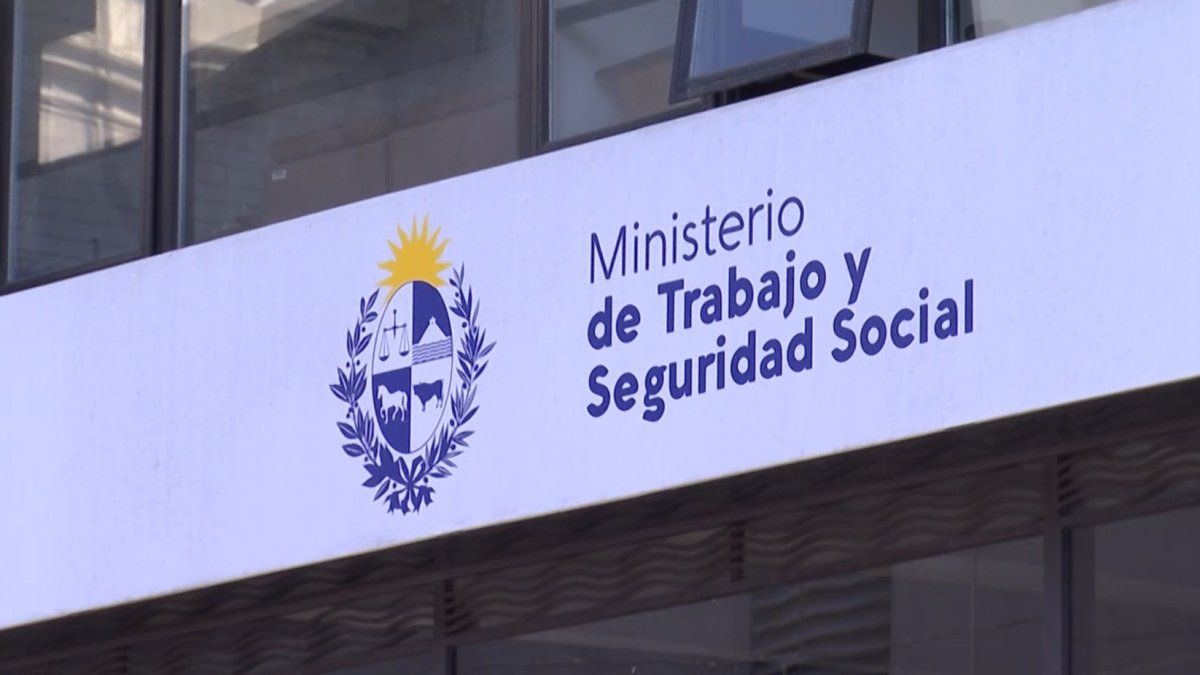 Gobierno anunció aumento de 7,54% para el salario mínimo, que se hará efectivo en dos partes