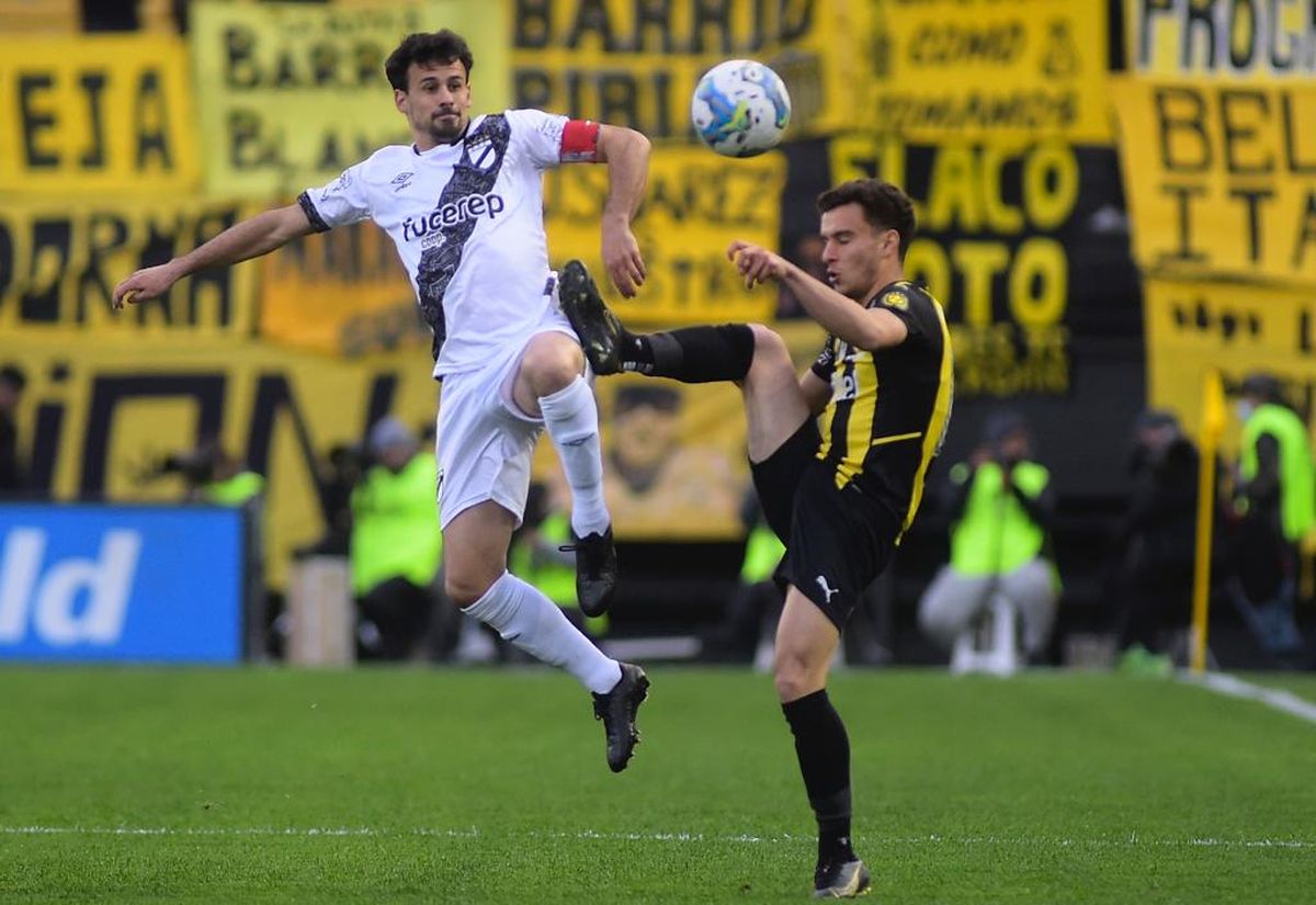 Danubio vence a Cerro y lidera el Clausura uruguayo luego del tropiezo de  Peñarol