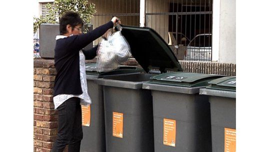 IM coloca contenedores especiales en complejos y cooperativas