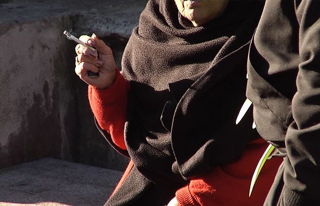 mujer-fumadora-cigarrillo-cancer-fumar.jpg