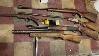 Foto cedida a Subrayado. Armas y municiones incautadas en allanamiento.