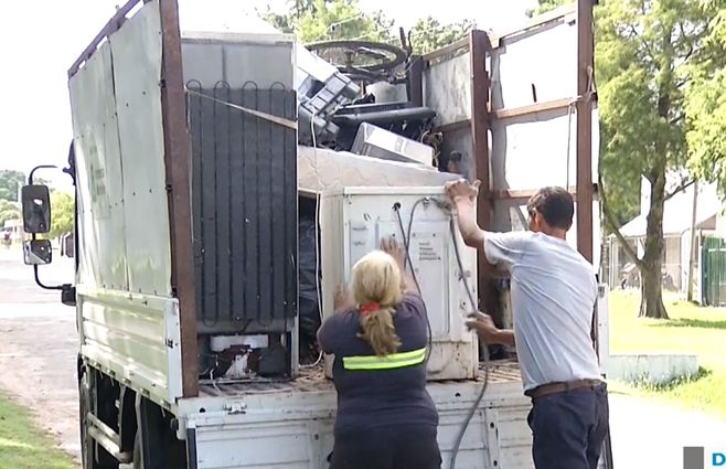 Zulma-y-Fabián-motocarro-camión