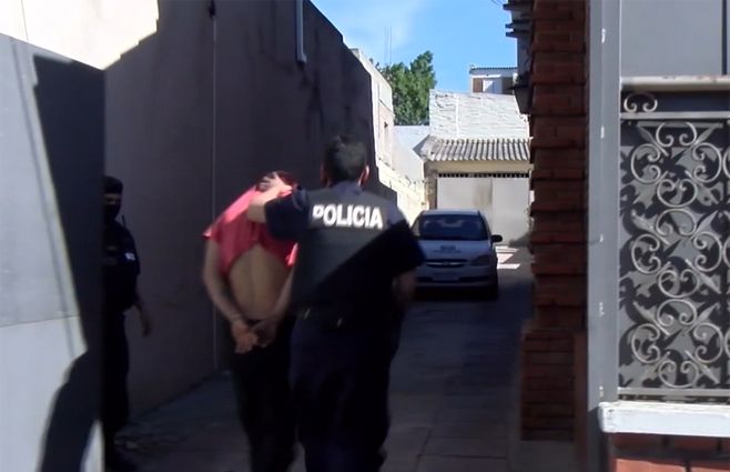 Miguel Ramírez, de 41 años, es detenido por la Policía en Mercedes.