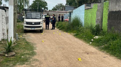 Foto: Mª Eugenia Scognamiglio, Subrayado. Escena en el Cerro, donde fue baleado el bebé y el hombre. Foto: Mª Eugenia Scognamiglio, Subrayado. Escena en el Cerro, donde fue baleado el bebé y el hombre.