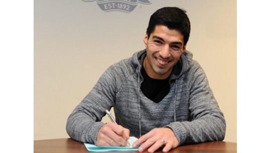 ¿Qué tal este regalo temprano de Navidad, hinchas de los reds?