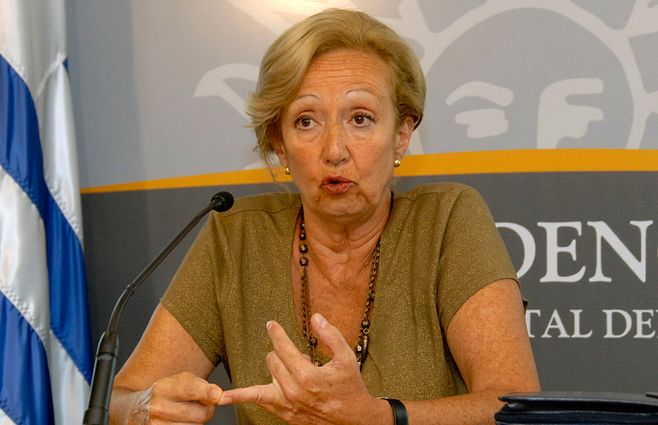 La ministra Muñoz acusa de ignorantes a quienes critican la compra del Museo Gurvich