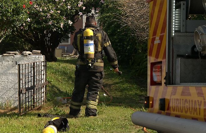 bomberos-incendio-malvin.jpg