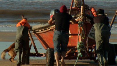 pescadores artesanales de ciudad de la costa piden que la intendencia los deje trabajar