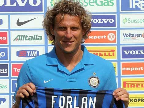 Forlán fue presentado públicamente como jugador del Inter