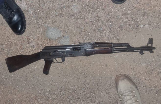 Foto cedida a Subrayado. La AK-47 incautada este lunes.