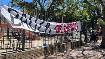 El gremio de estudiantes ocupó el liceo Bauzá. Foto: Lorena Bomio, Subrayado.