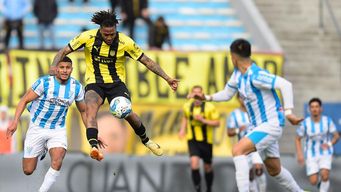 Peñarol - Cerro. Foto: FocoUy.